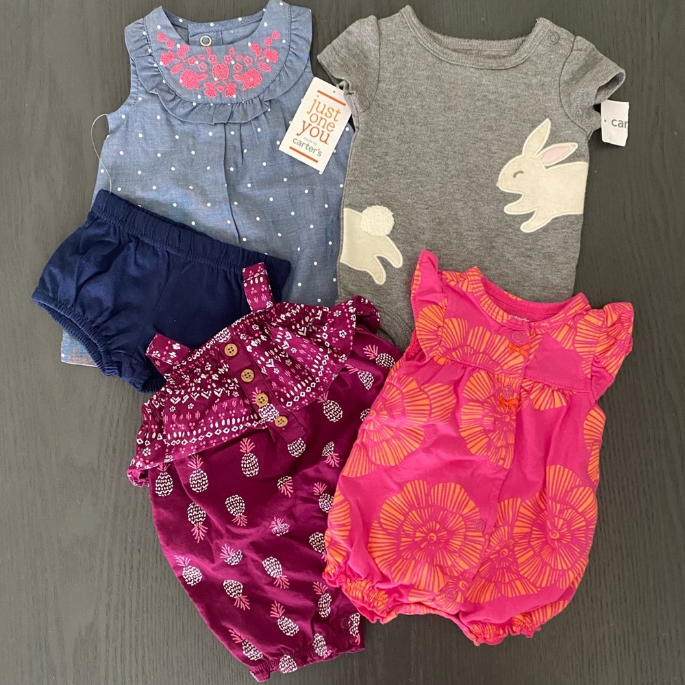 Newborn Baby Girl Bundle - Carters Size: Newborn